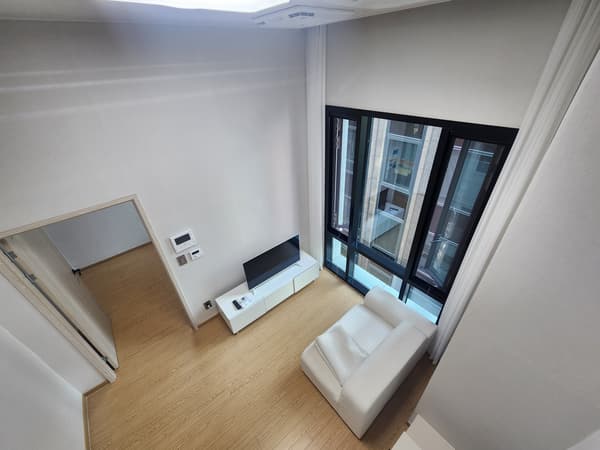 New, Loft, 1BR, Bigger Size, Fully Furnished Near Gangnam Stn. photo 3