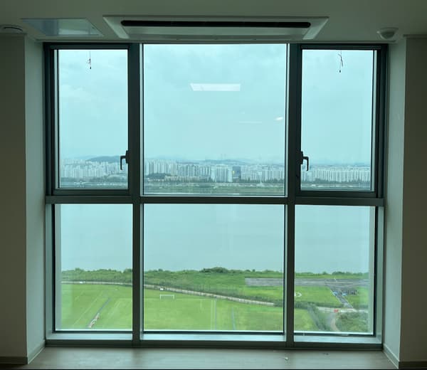 Very Near to Namgoyang IC, Han-river View, Brand New, 21F photo 3