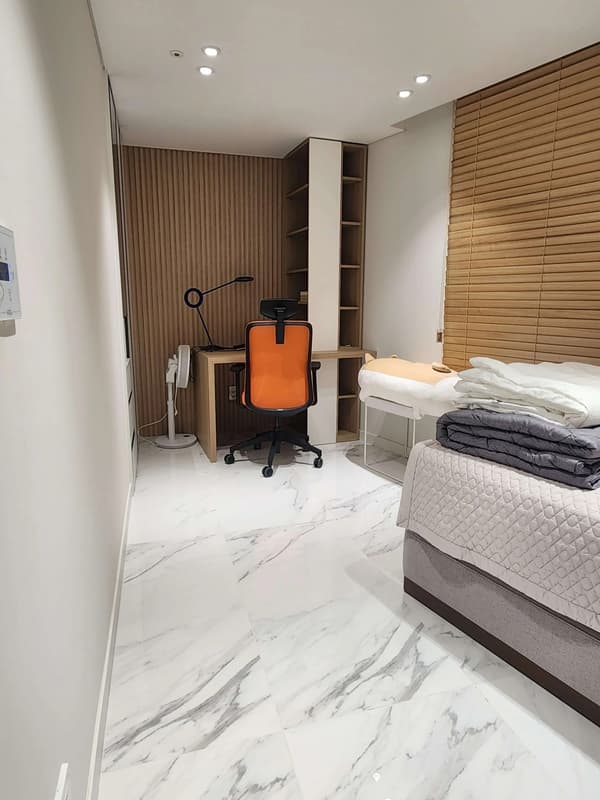 Located in the heart of Gangnam, newly built, Loft-style, Fast move-in Available photo 5