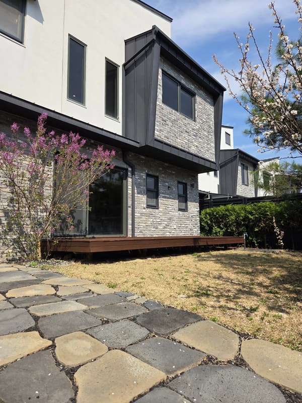 South Han River View Detached House, 2 Floors + Attic, 3 Bedrooms + 3 Bathrooms photo 3