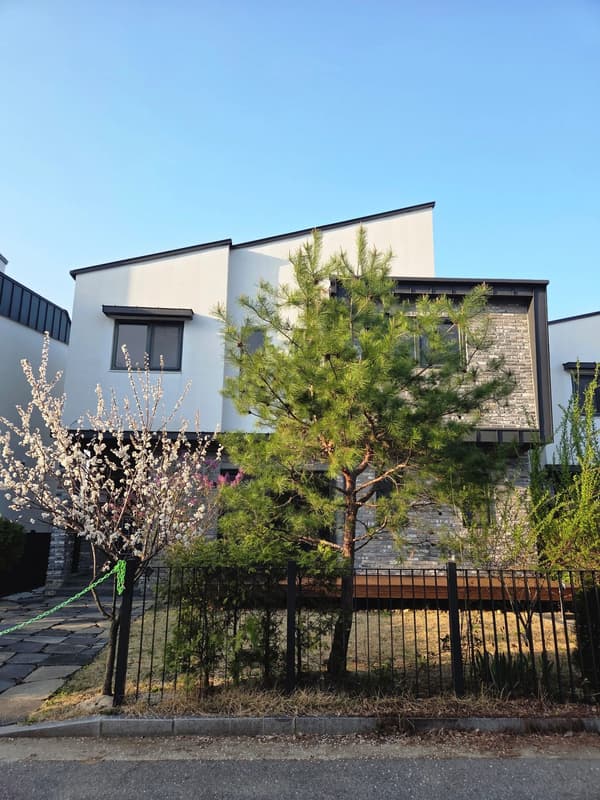 South Han River View Detached House, 2 Floors + Attic, 3 Bedrooms + 3 Bathrooms photo 2