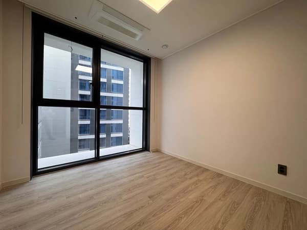 Newly Built 2BR in Gangnam Area, 5-Minute Walk to Subway photo 4