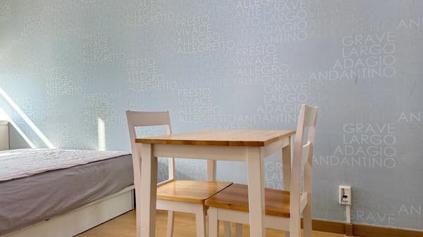 Fully Furnished, South Facing, Good Lighting. 2 Minutes Walk from Ewha station. photo 5