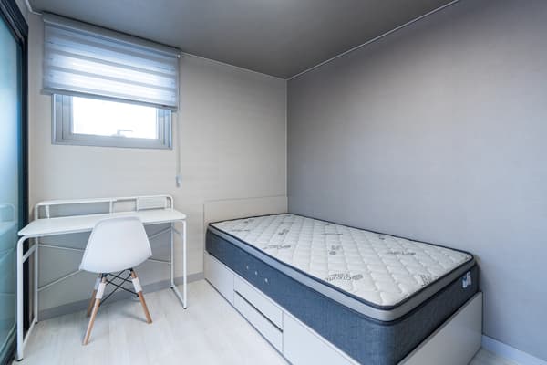 12 Minutes Walk from Ideacademic Station, New Build, Fully Equipped, Internet Included, Foreigners Welcome. photo 3