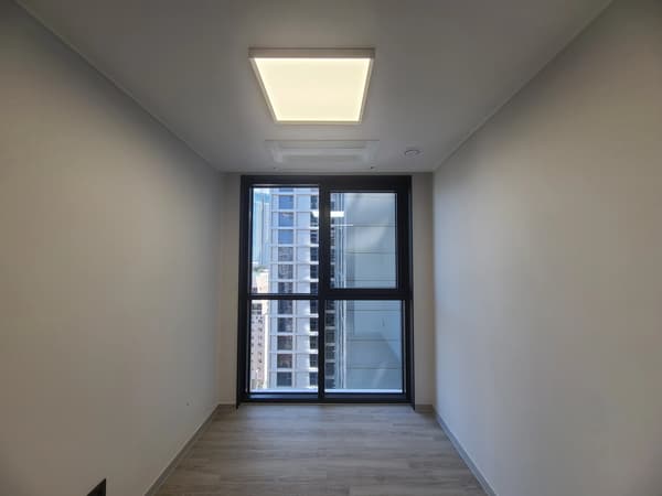Brand New, 5-Minute to Nambu Terminal Stn, 2BR, 1BA, GYM, POOL photo 3