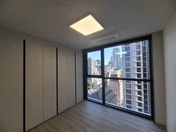 Brand New, 5-Minute to Nambu Terminal Stn, 2BR, 1BA, GYM, POOL photo 4