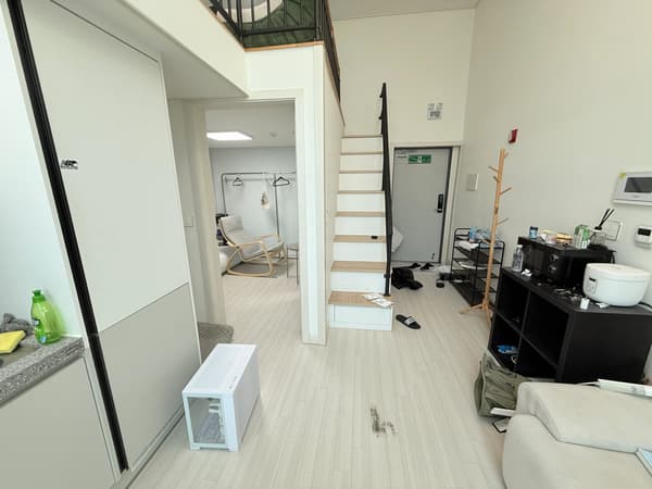 3mins to Sinchon. New, 1BR+LOFT, ARC photo 4