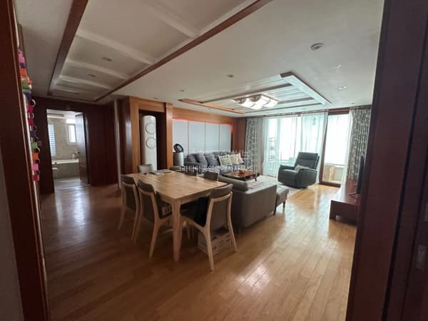 A Quiet, Cozy Home in the Historic Jongno Area photo 2