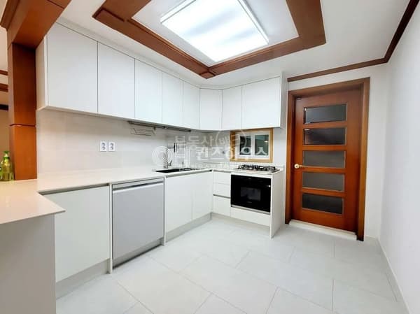 A Cozy, Clean Home in Itaewon photo 3