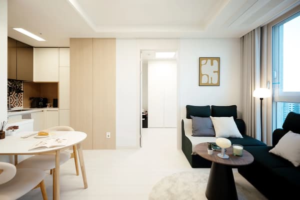 Fully-furnished Two-bedroom Apartemtn in Dongdaemun-gu photo 2