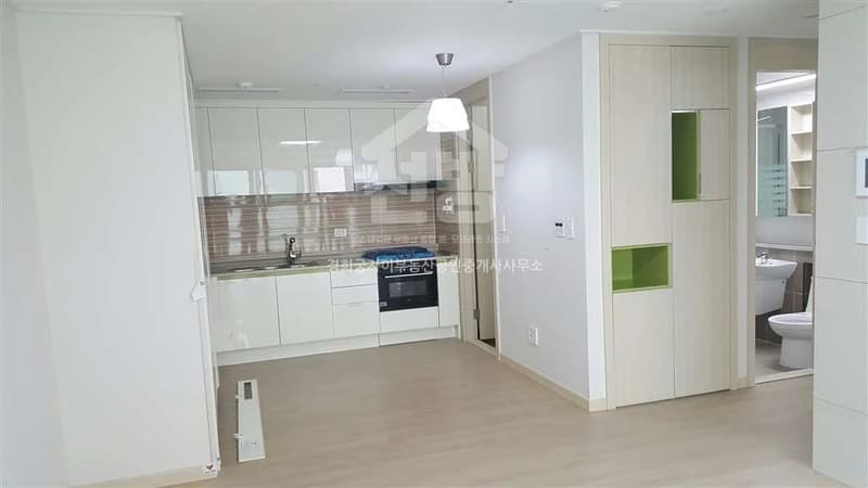 1BA, 1LR, 1BA, 2.7M Height, Near Seodaemun, City-hall Stn. photo 2