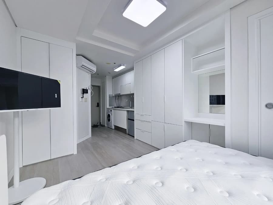 Small deposit and all furnished house in Seoul 2