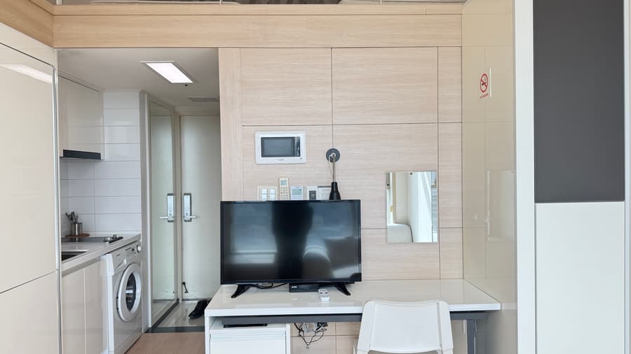 A Loft, Near Shinnonhyun Station, Low Deposit. 2