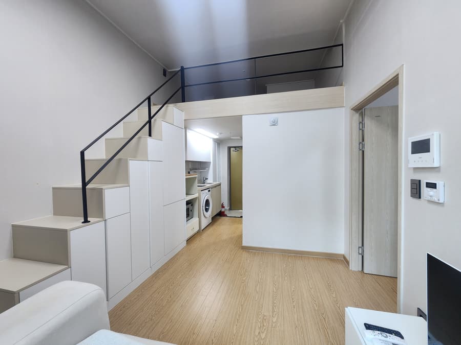 New, Loft, 1BR, Bigger Size, Fully Furnished Near Gangnam Stn. 2