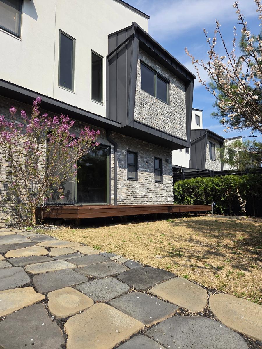 Yangpyeong Single Family House, South Han River View, 2 Floors + Attic, 3BD+3BA 1