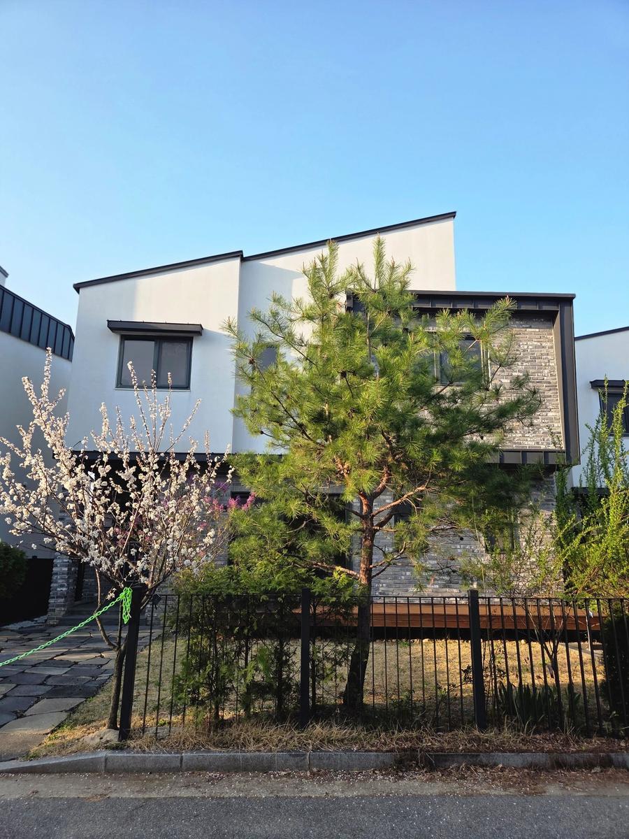 South Han River View Detached House, 2 Floors + Attic, 3 Bedrooms + 3 Bathrooms 2
