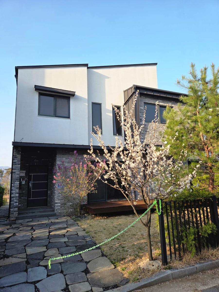 South Han River View Detached House, 2 Floors + Attic, 3 Bedrooms + 3 Bathrooms 1